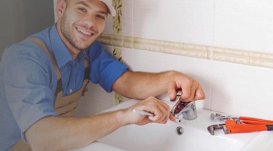 Expert burst pipe repair services in McDonald, TN